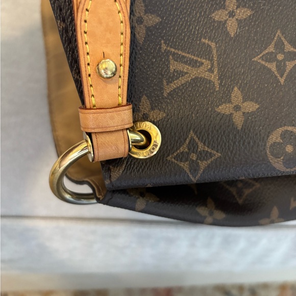 Louis Vuitton Delightful MM Brown Monogram Shoulder Bag - Picture 5 of 16